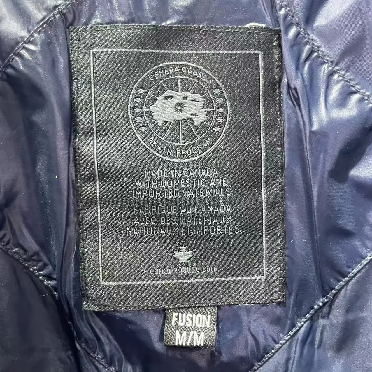 P840 𝑪𝒂𝒏𝒂𝒅𝒂 𝑮𝒐𝒐𝒔𝒆 Canada Goose 2227 Dark Blue Black Label Canada Goose Crofton Series Crofton Series Ski Season Logo Logo Solid Color Glossy Hooded Waterproof Windproof Ultra-Light Down Jacket Men's Style: Blue